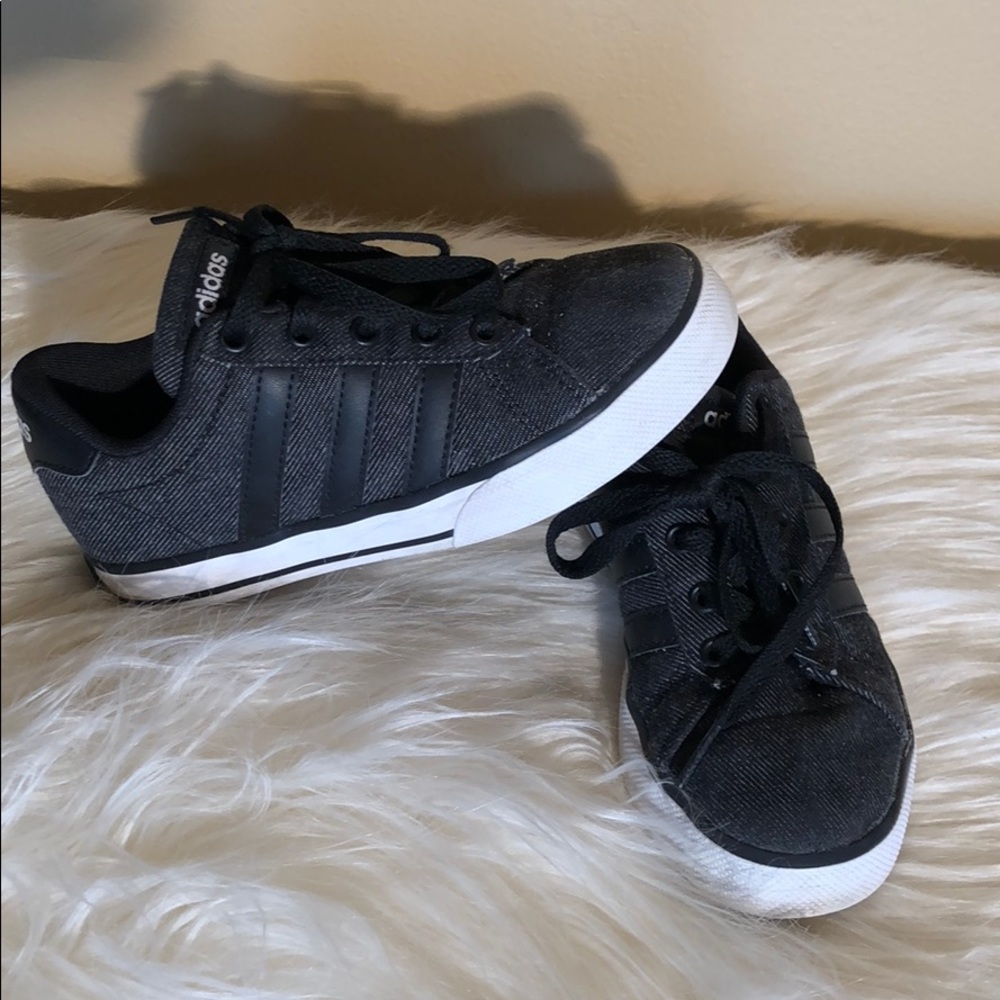 Adidas little boys black canvas Neo sneakers sz1.5